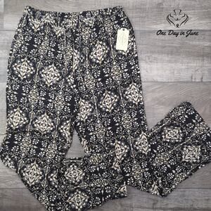 St. John's Bay Drawstring Casual Pants Size M